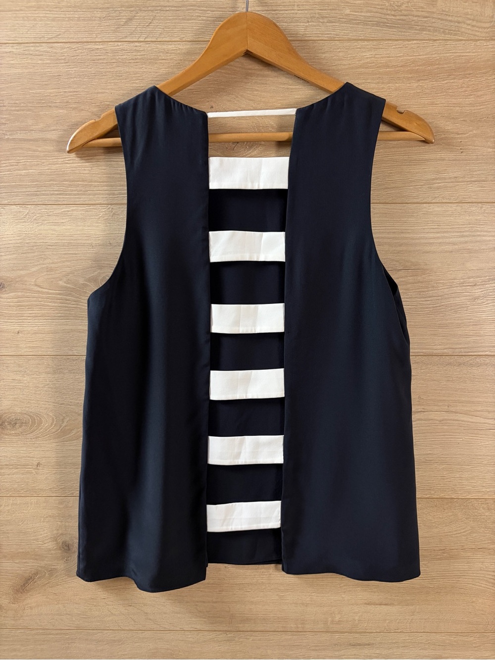 Parker Brenna 100% Silk Tank Top S Black Ivory Open Ladder Cutout Back